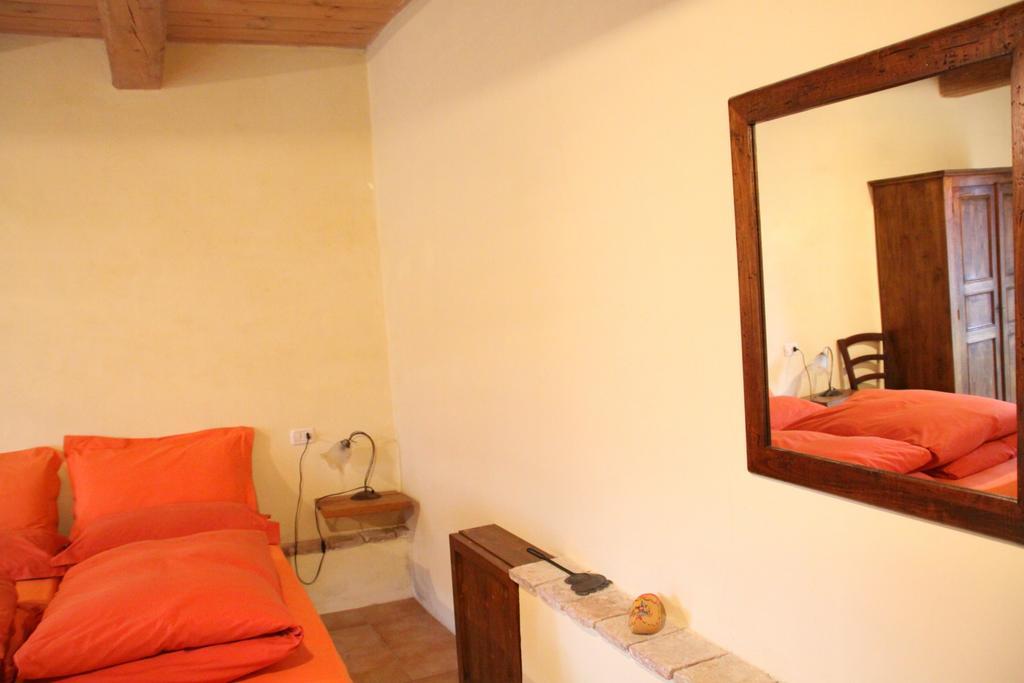 Girfalco Country House Bed & Breakfast Urbino Exterior photo