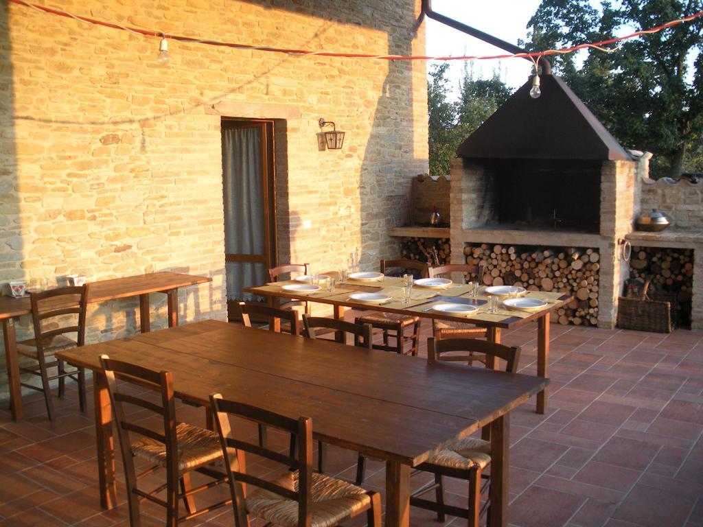 Girfalco Country House Bed & Breakfast Urbino Exterior photo