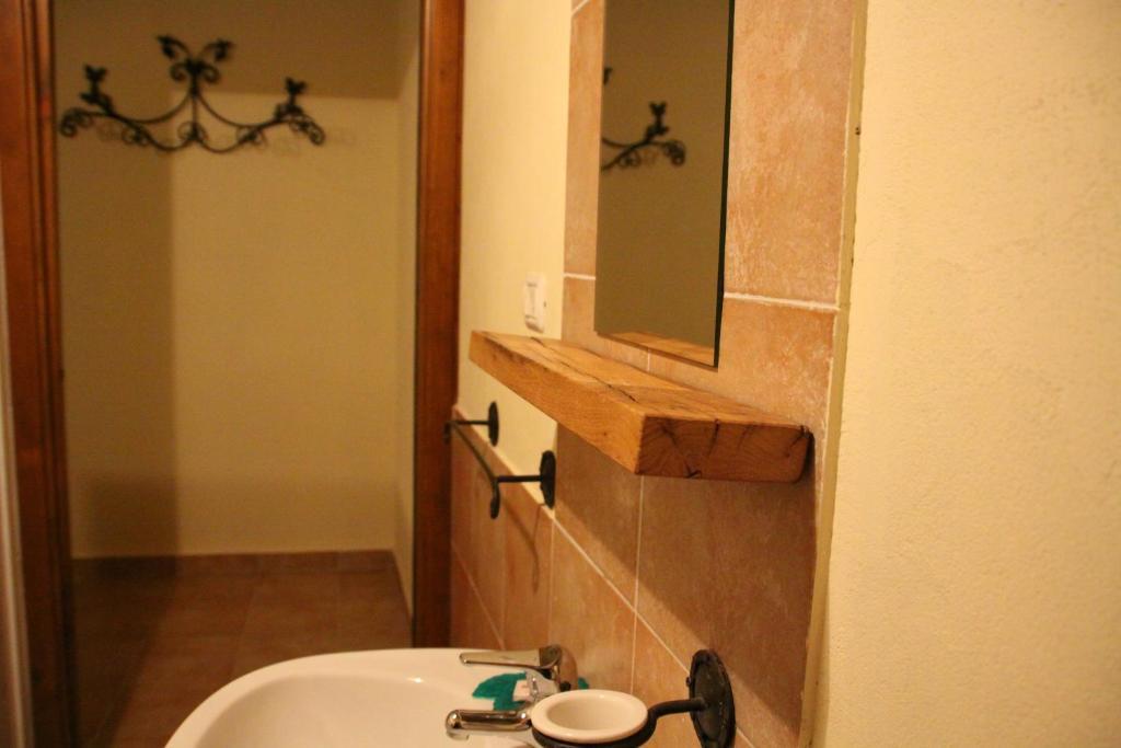 Girfalco Country House Bed & Breakfast Urbino Room photo