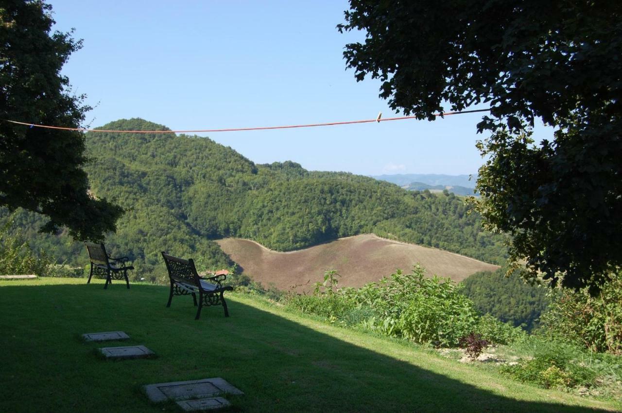 Girfalco Country House Bed & Breakfast Urbino Exterior photo